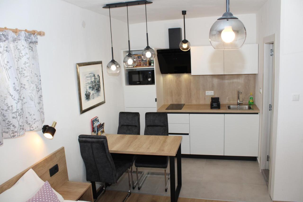 Apartments Lana Сплит Екстериор снимка